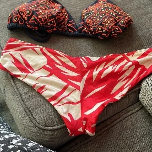 Victoria’s Secret and Xhilaration Bikini Set Size Medium - Picture 5 of 7